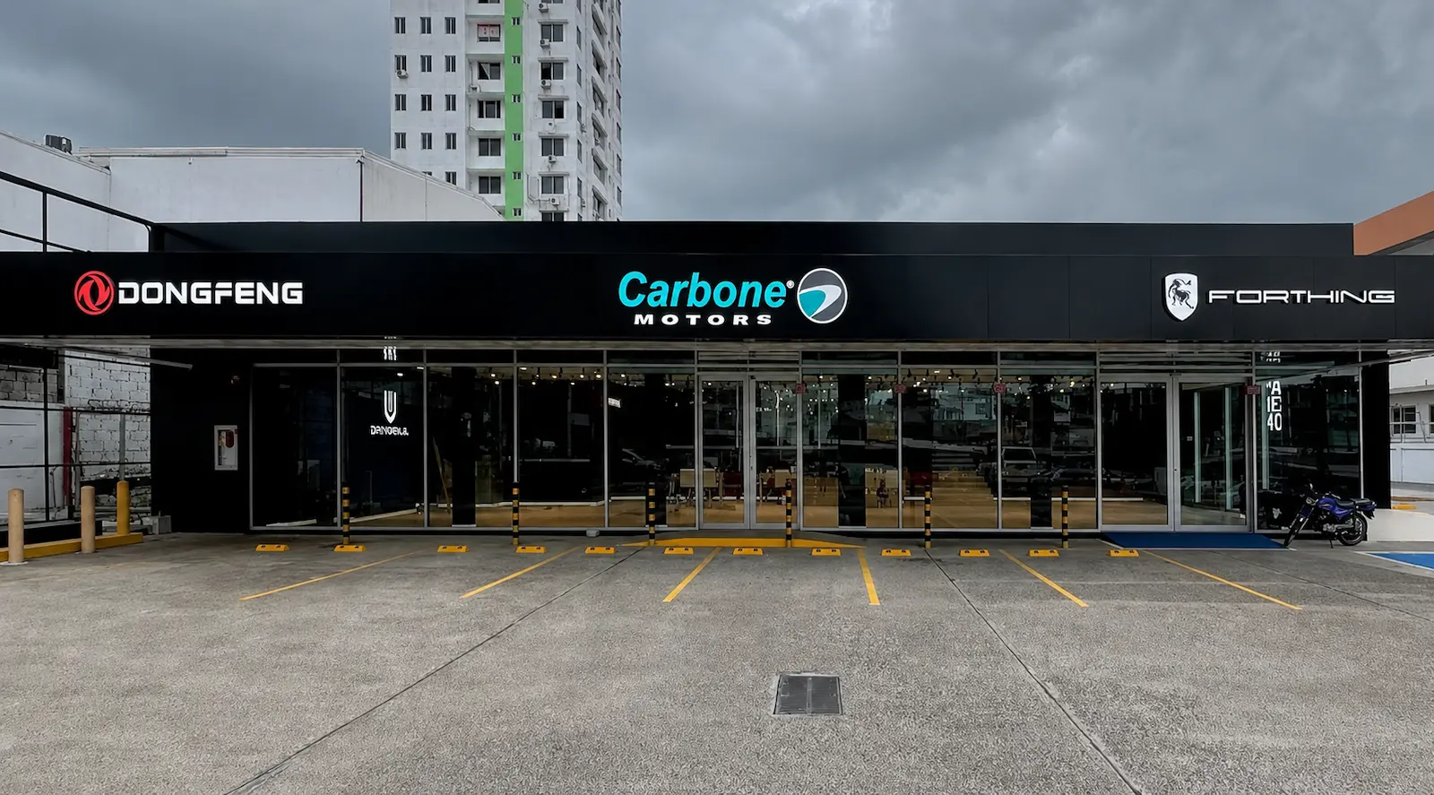 Concesionario Carbone Motors terminado en Panamá